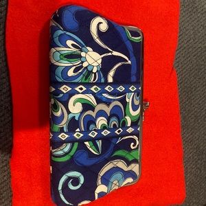 NWOT Vera Bradley wallet/ clutch